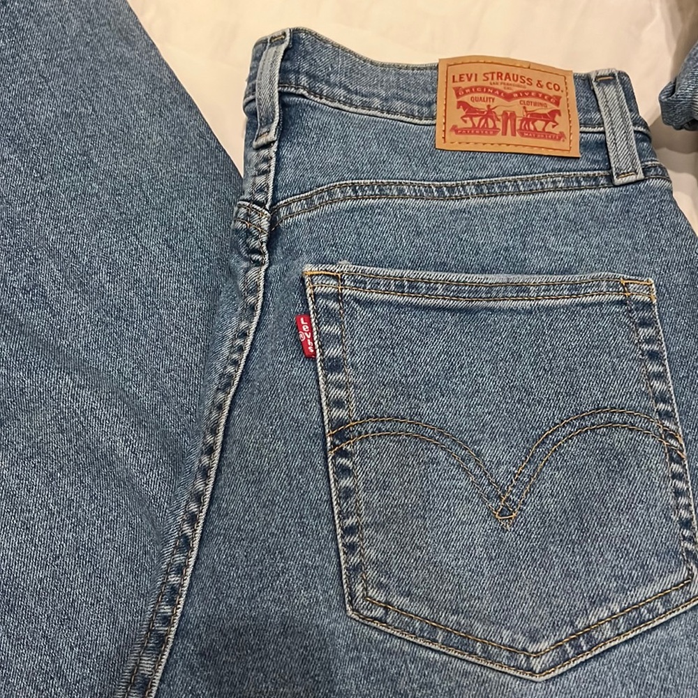 Levi Mom Jeans